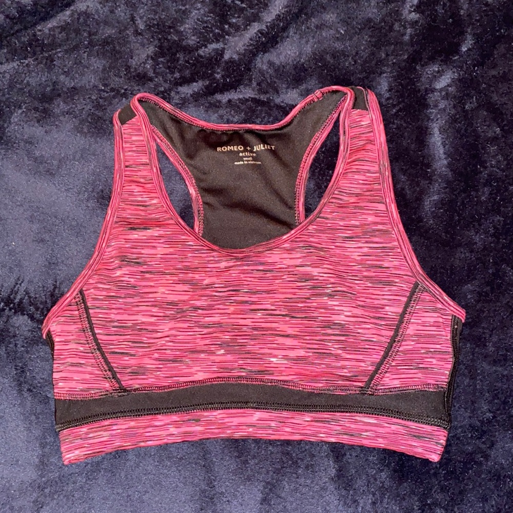 sports bra